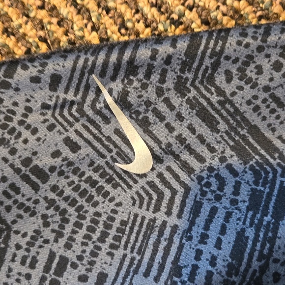 Nike dri-fit leggings - Picture 3 of 4